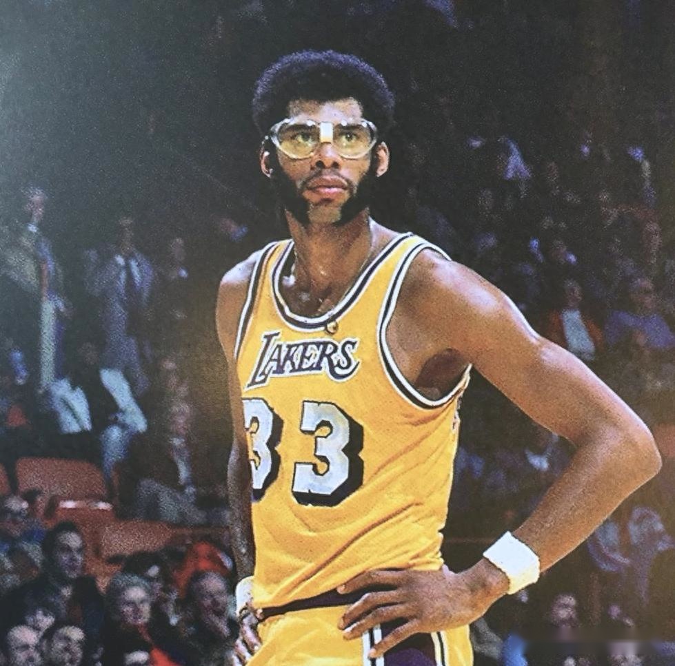 又送出13個助攻！抱歉賈巴爾：你保持36年的NBA紀錄被打破了