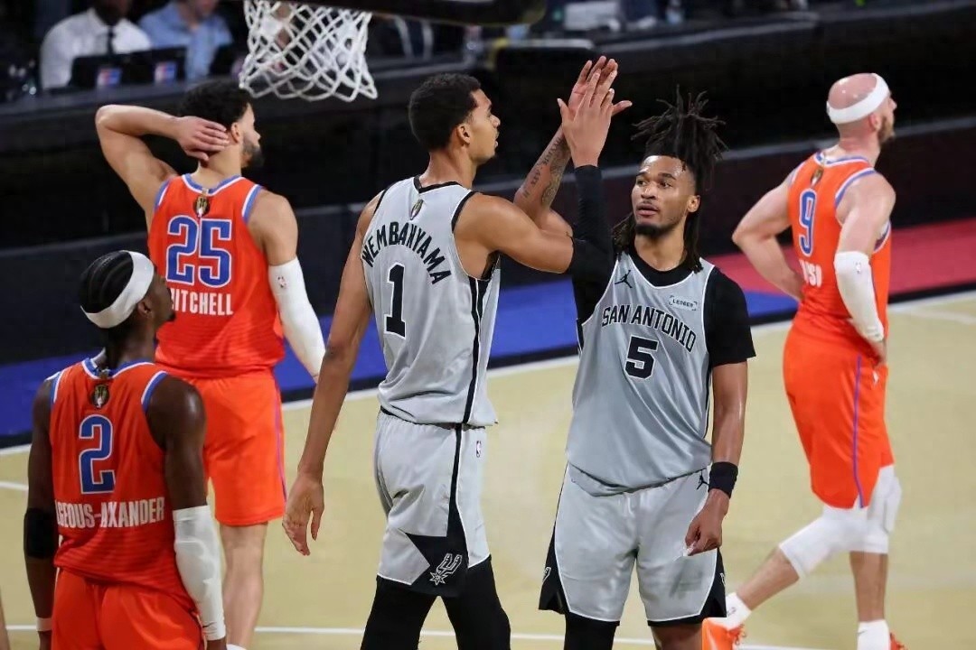 從西部第2到第5！看到馬刺擊敗雷霆，湖人該把斯瑪特提上首發(fā)嗎？