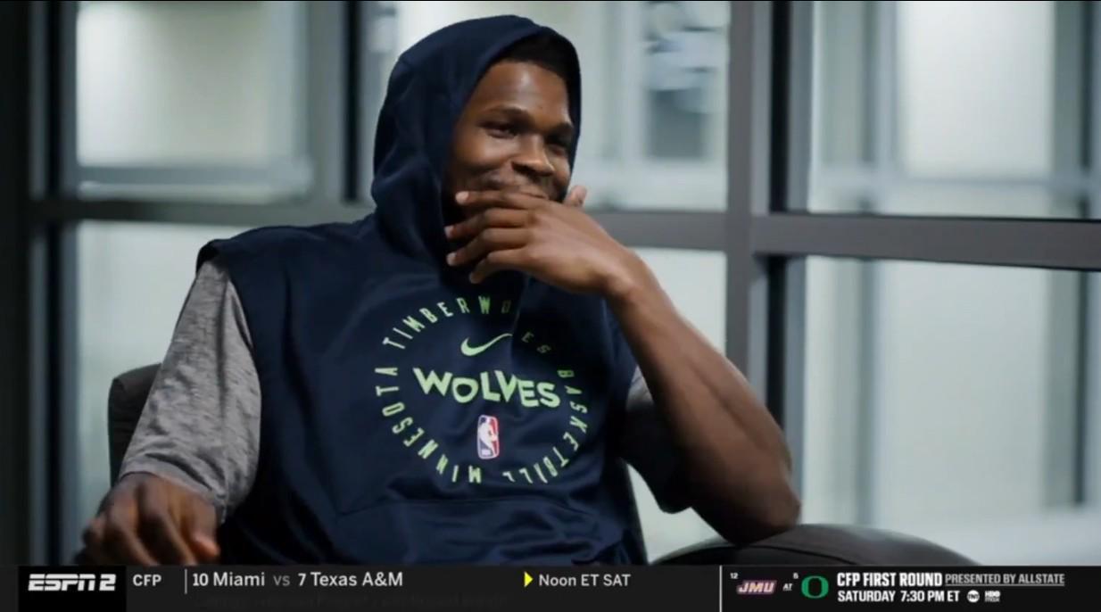 愛德華茲：我曾在比賽中偷拍了幾張庫里的照片，去tm的規(guī)定