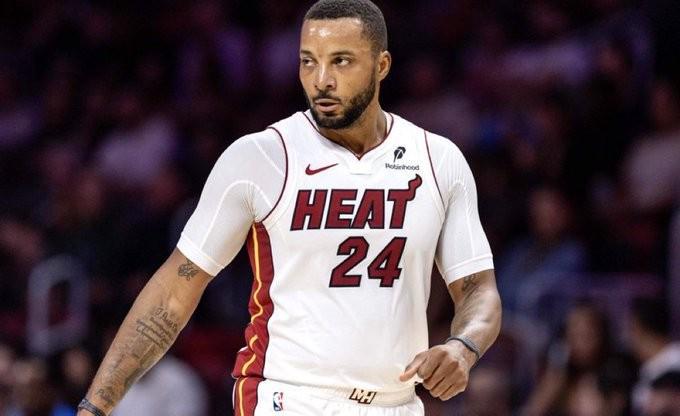 大腿說放就放，鮑威爾：快船曾說要跟我續(xù)約，結(jié)果沒過多久就交易我