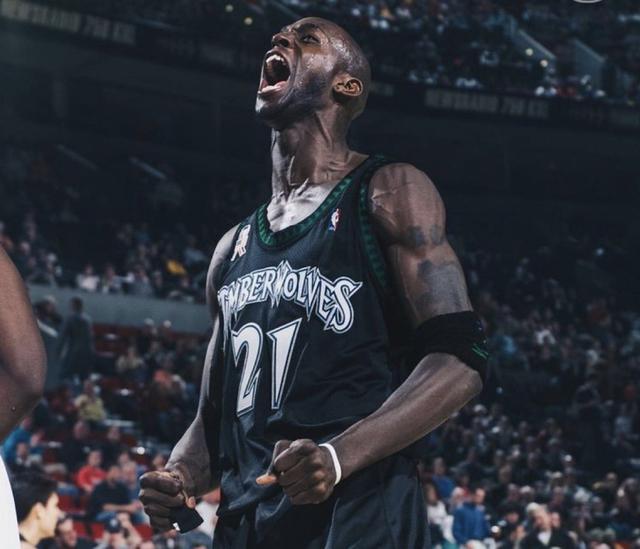 Shams：加內(nèi)特以全新身份重返森林狼，21號(hào)球衣也將舉行退役儀式